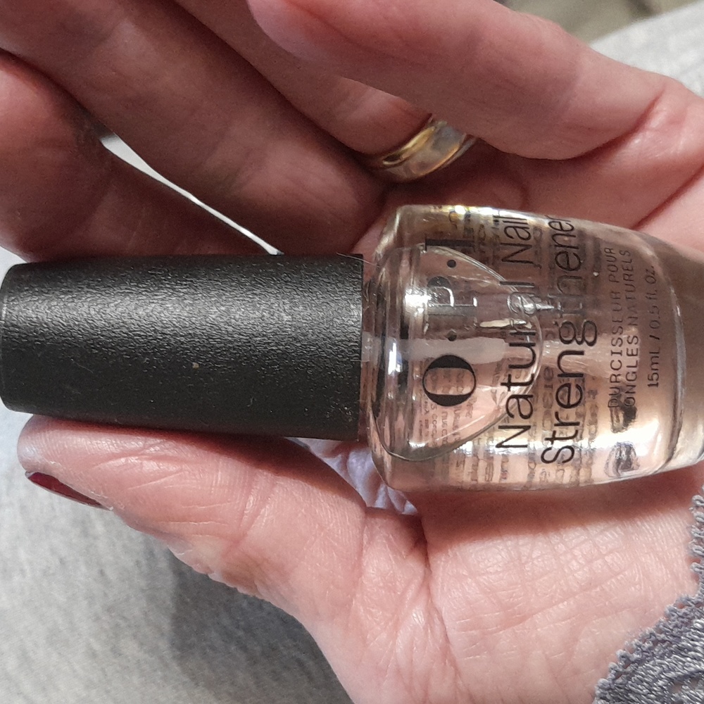OPI natural nail strengthener New!